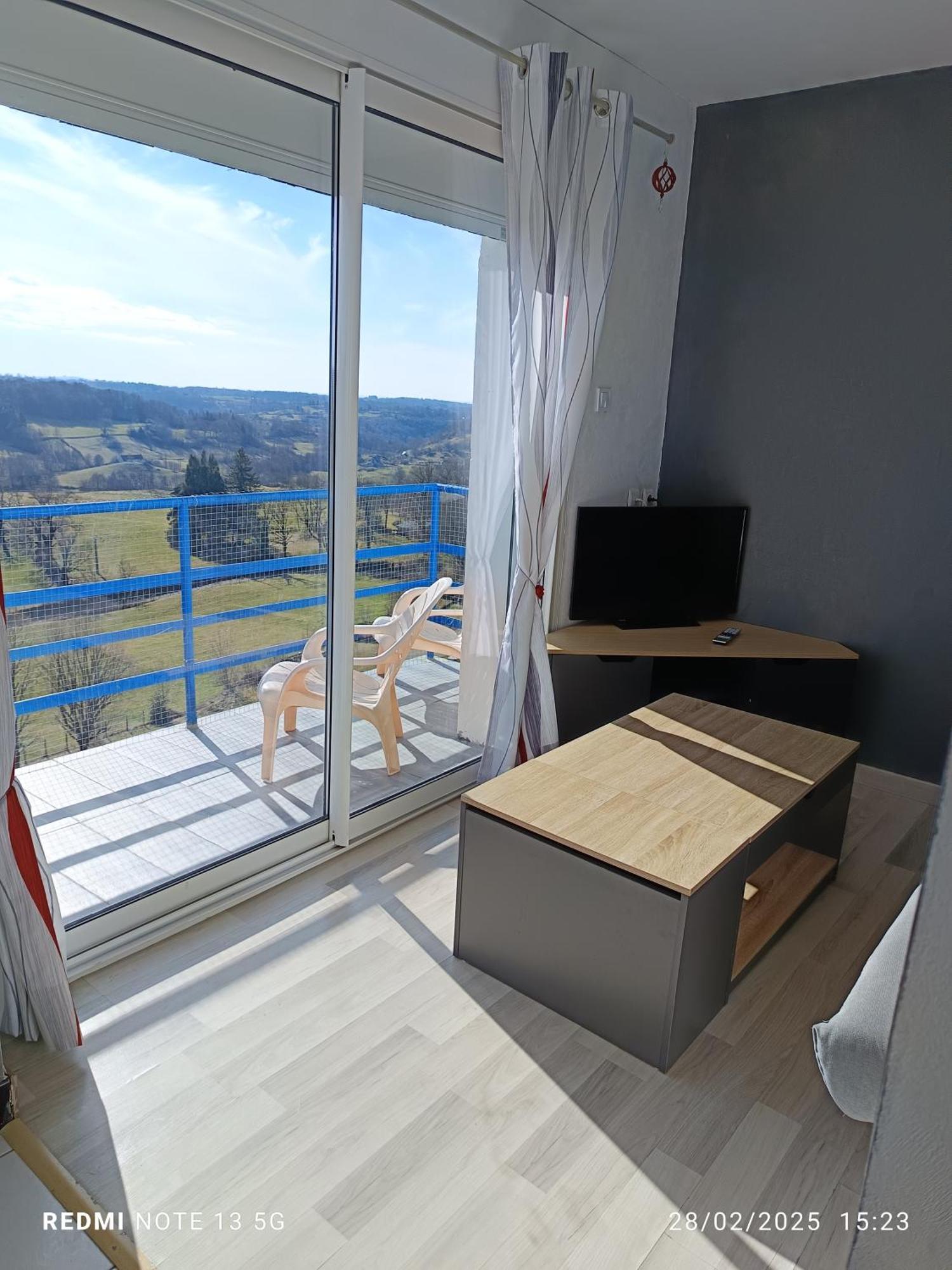 Bellevue Apartment La Tour-dʼAuvergne Екстериор снимка